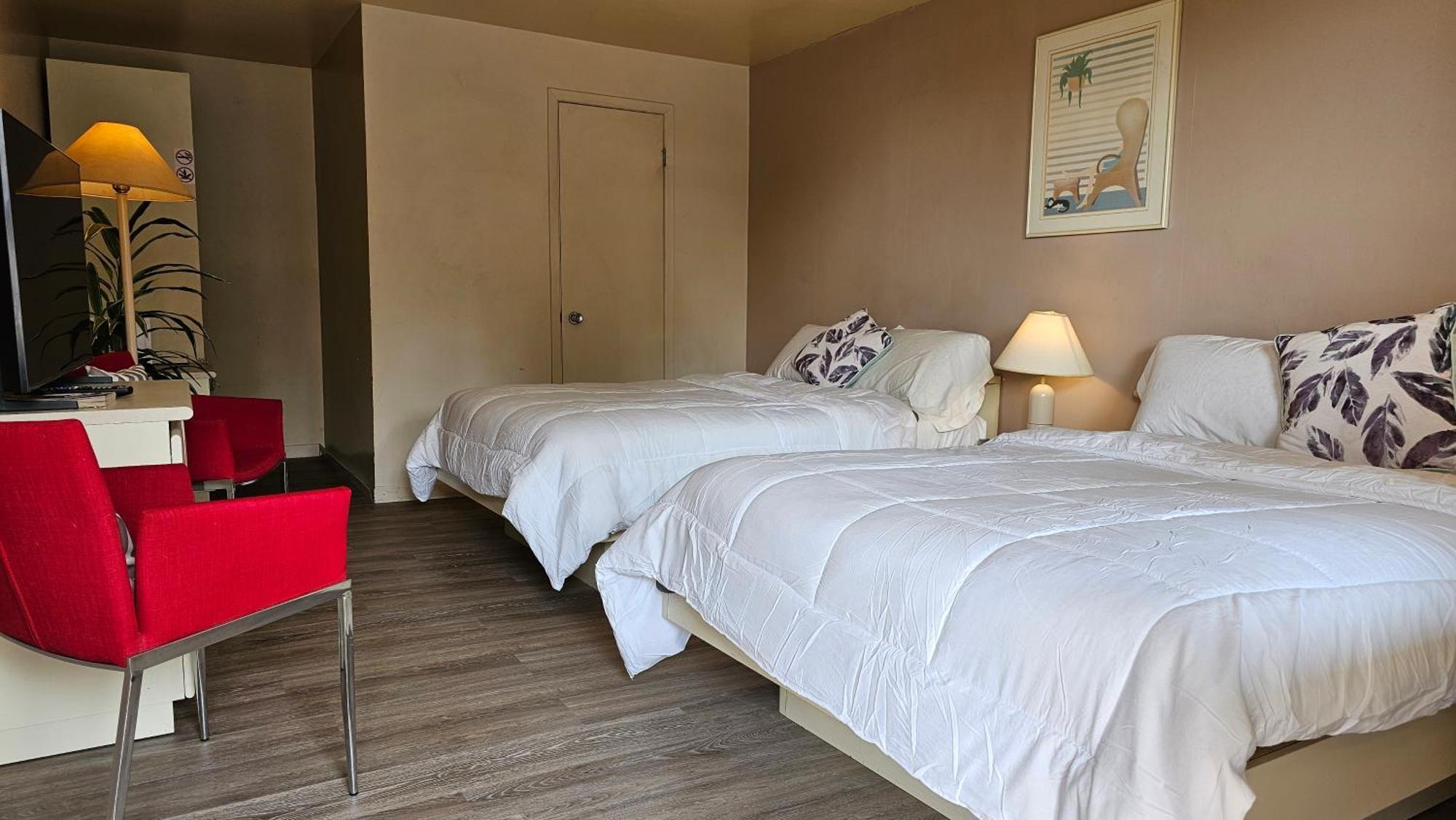 Hotel Oasis Lac St-Louis Салаберри-де-Валлифилд Экстерьер фото